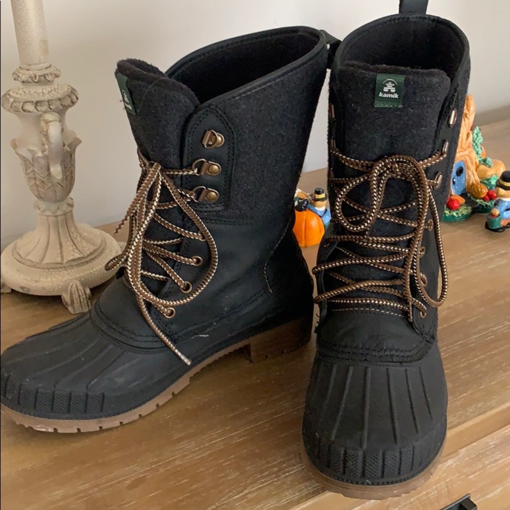 Women’s Kamik boots from REI